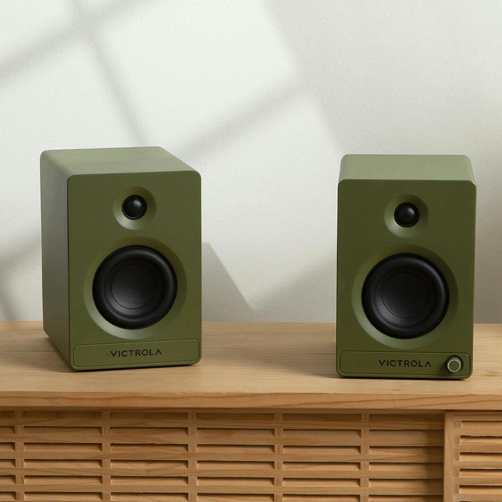 Victrola Automatic Turntable + Victrola Tempo Bookshelf Speakers Bundle - Green