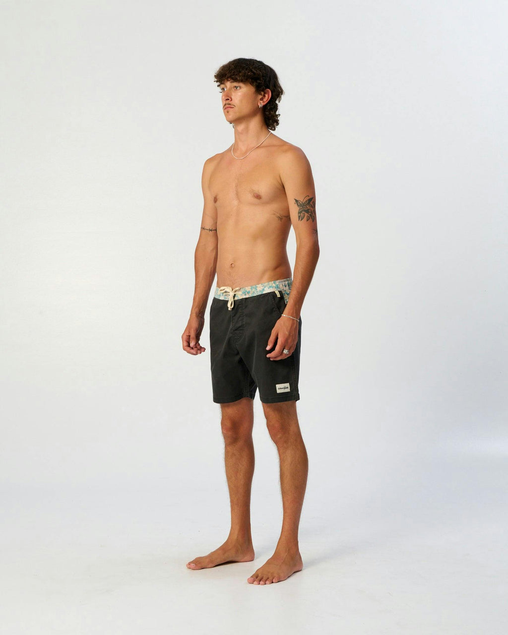Plain Jane Astro 16" Trunk - Black