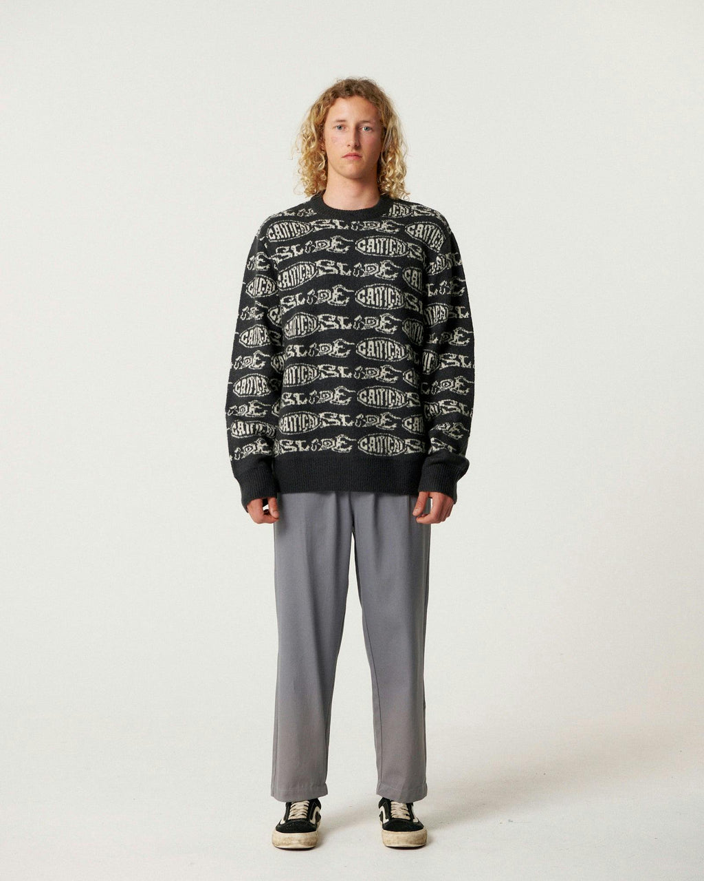 Madness Crew Knit - Black