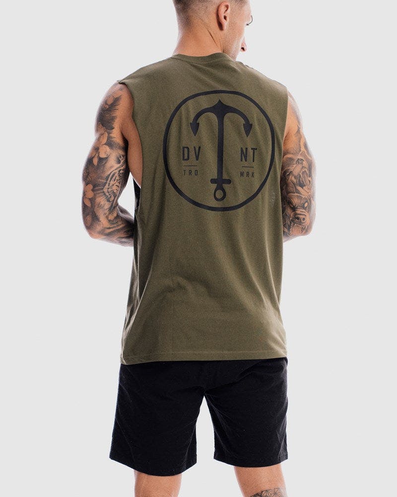 Dive Deep Tank