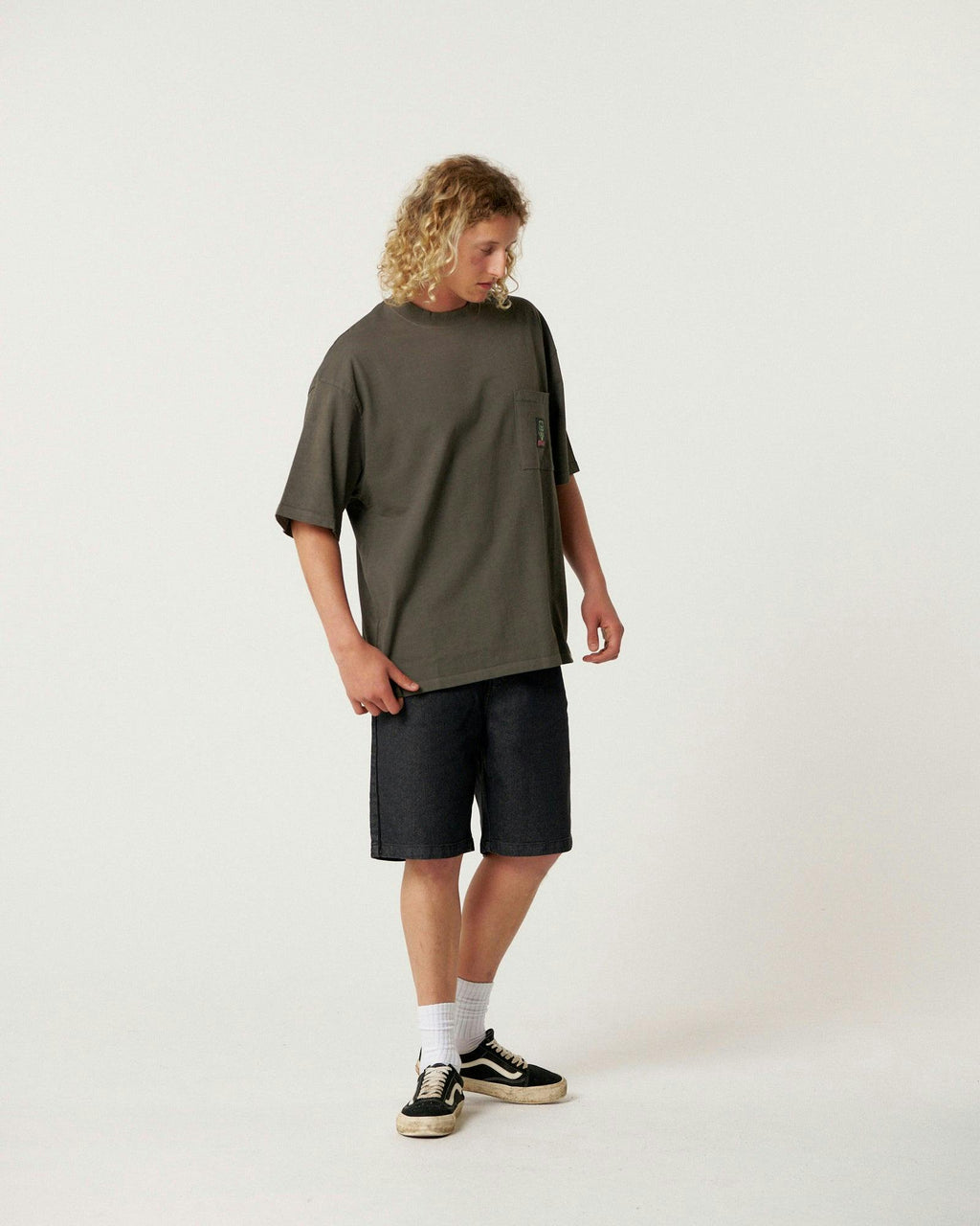 Jumbo Pkt Tee - Ashphalt