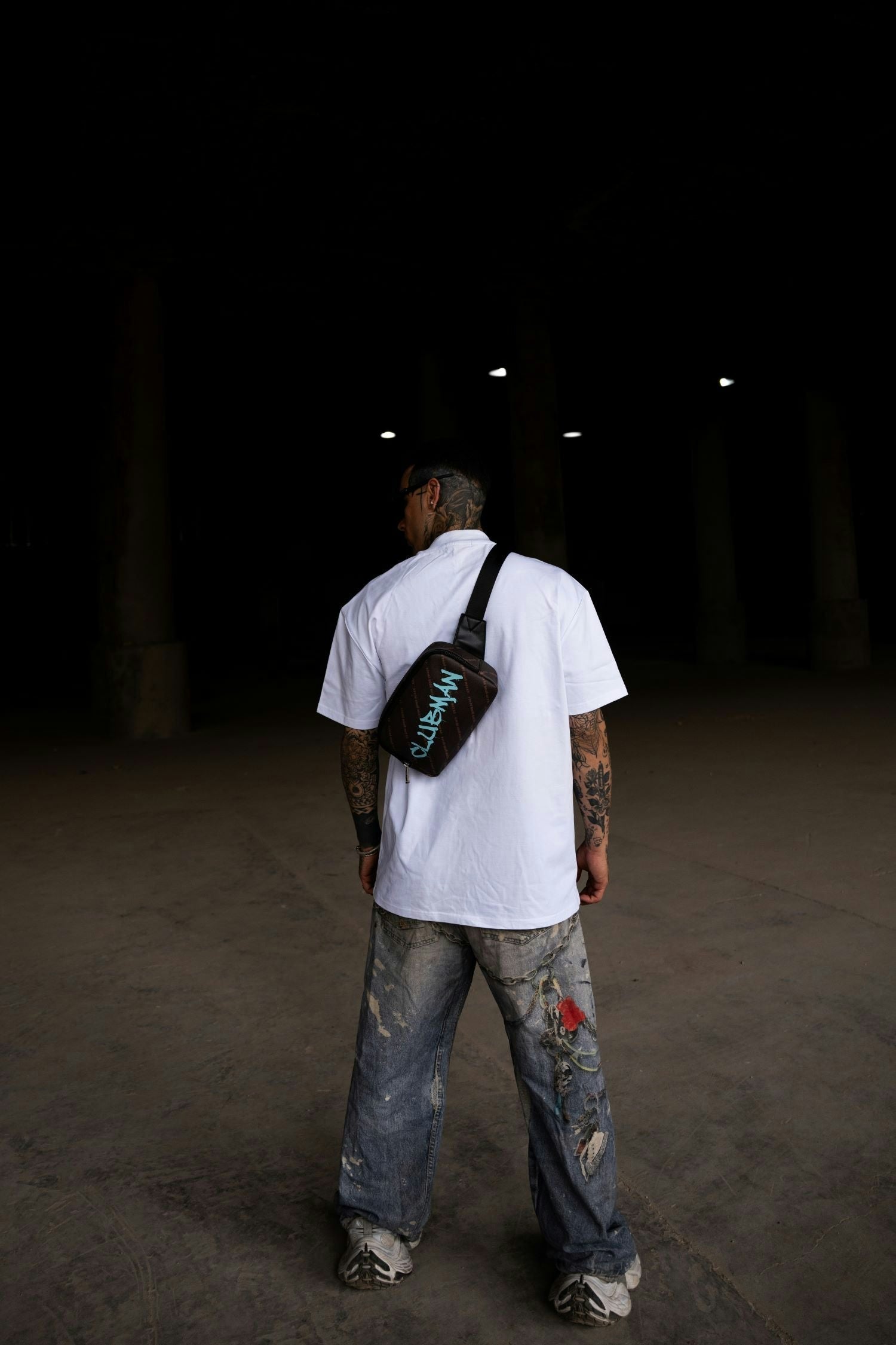 Clubman "ICON" Tee – White/Black