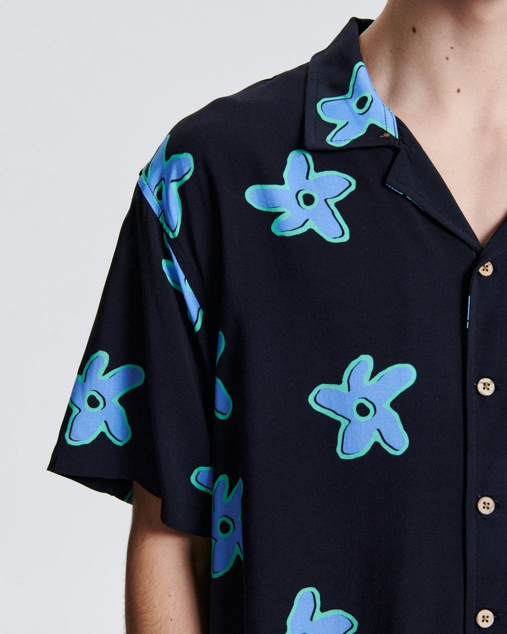 Seeker SS Resort Shirt - Black