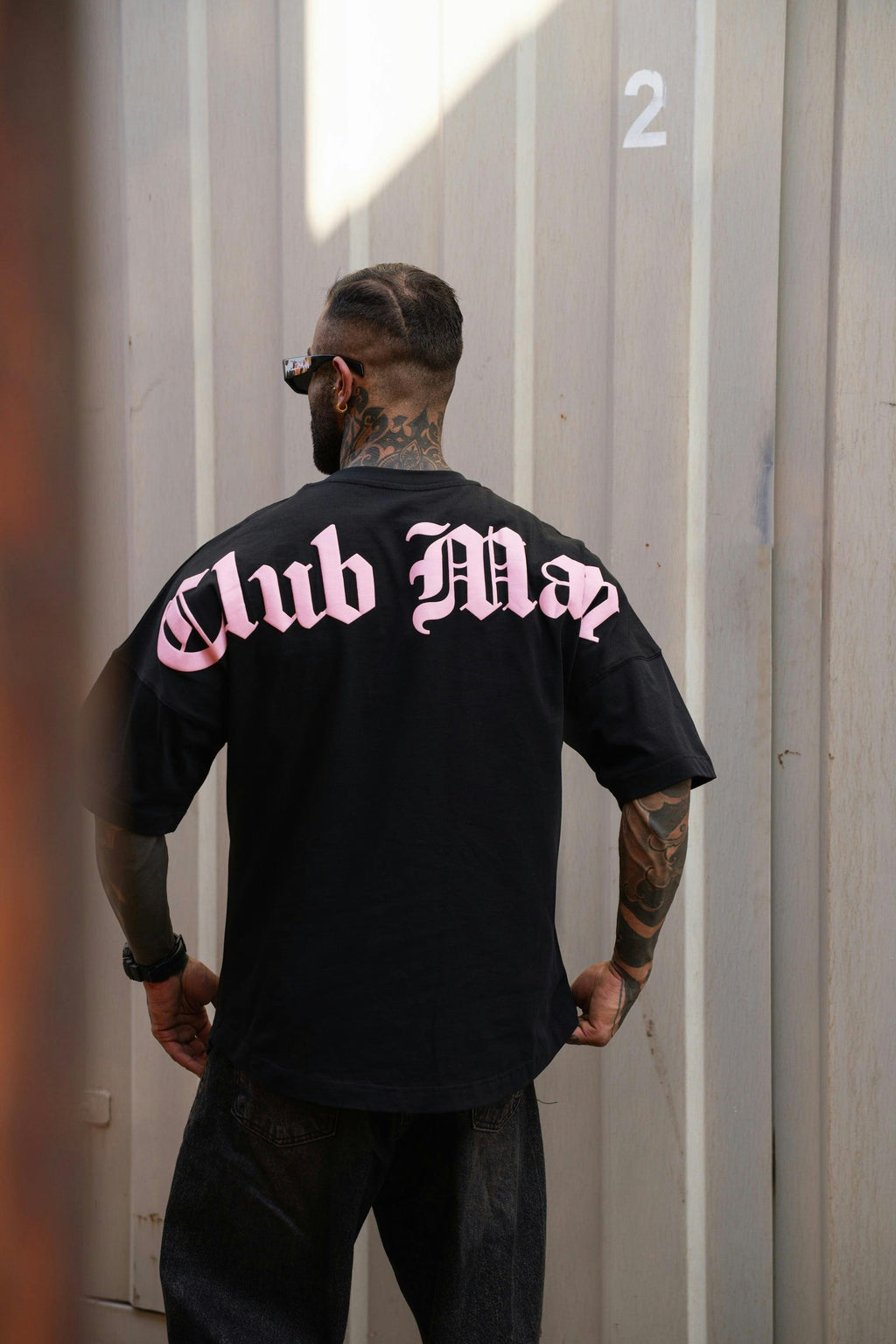 Clubman "FLARE" Tee – Black/Pink