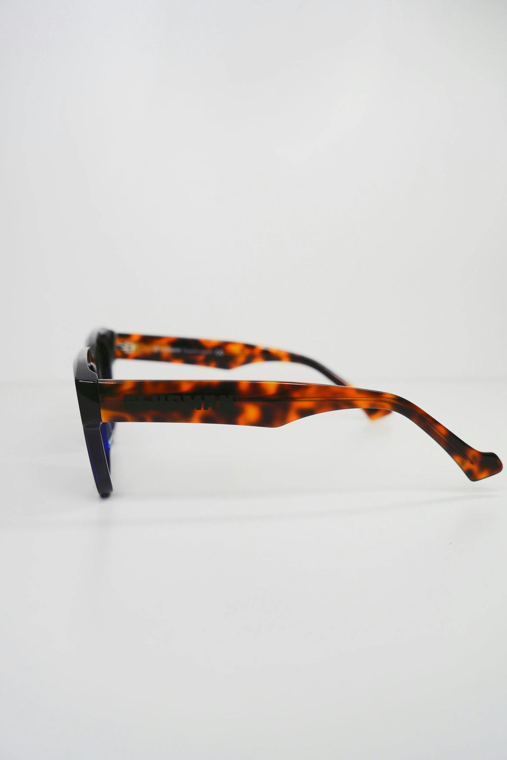 Clubman "Wave" Sunglasses