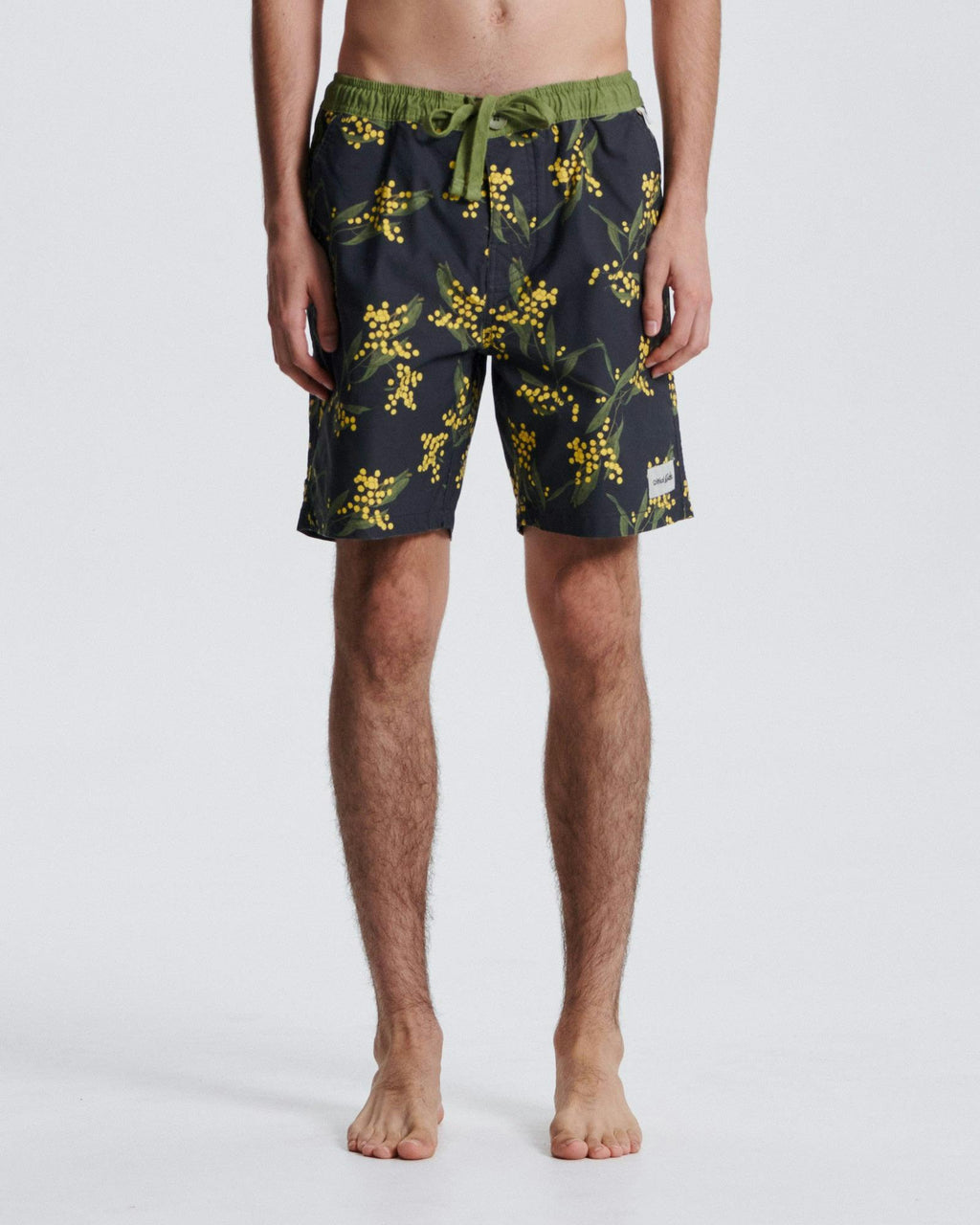 Acacia 17" Trunk - Black