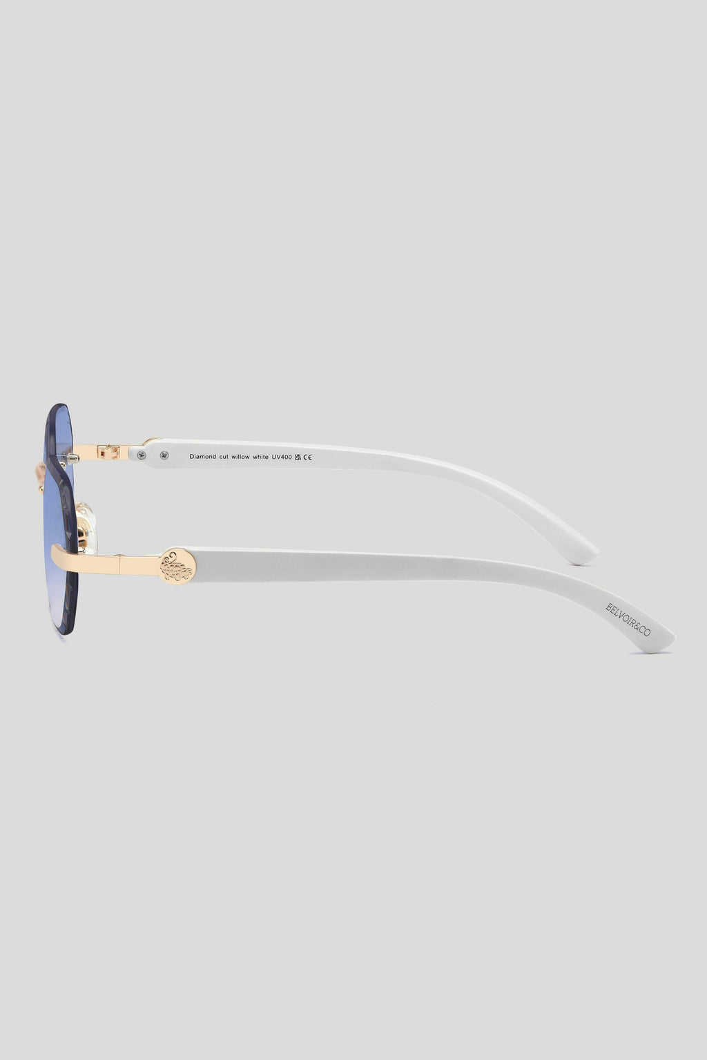 Diamond Cut Willow Blue | White