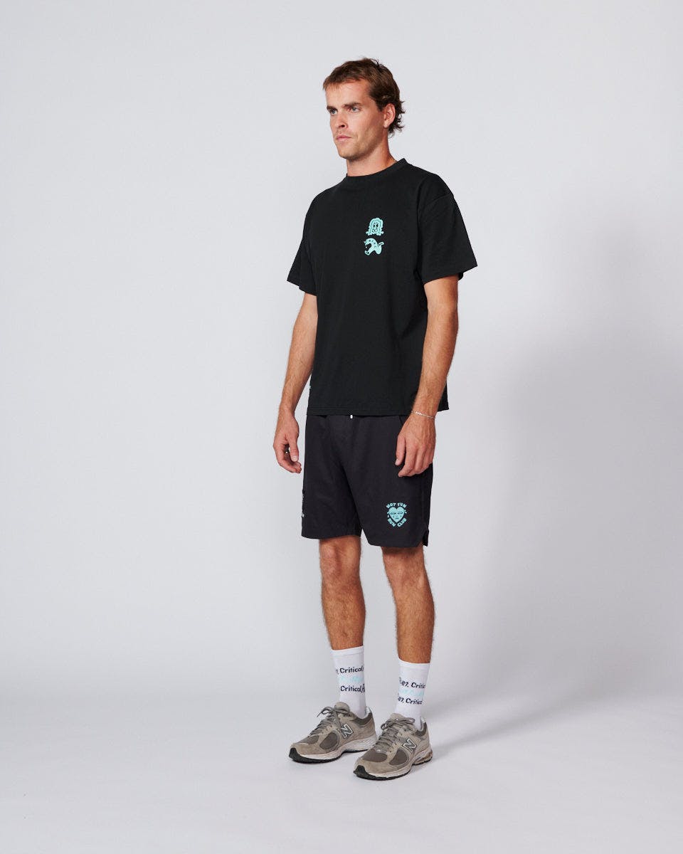 The Stacked Run Tee - Vintage Black