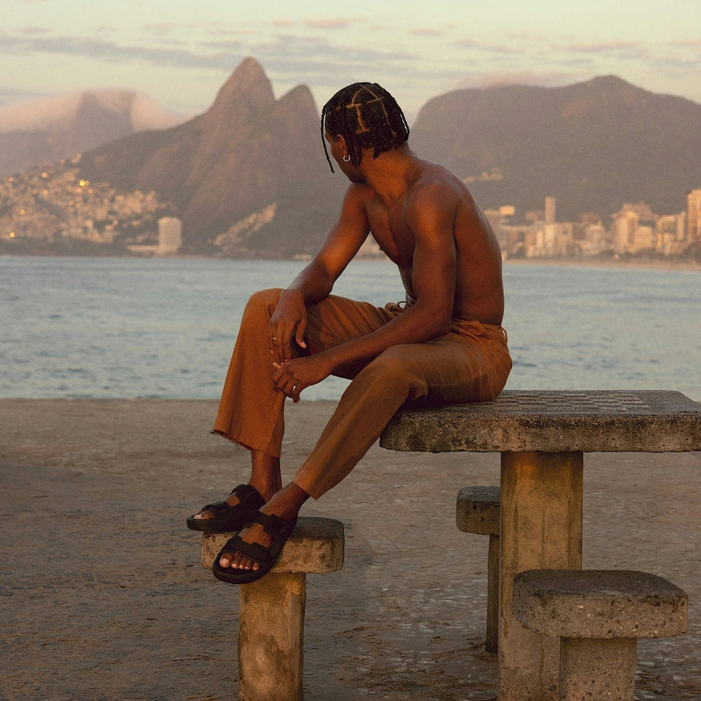 VEJA Arpoador Suede Sandal in Black