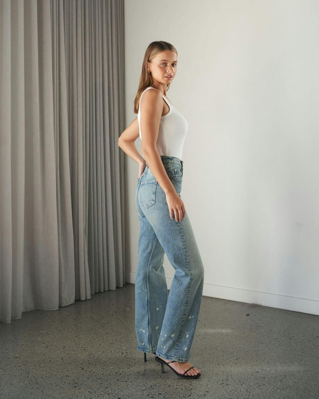 Echo High Straight Jeans - Bay Sky Dirty