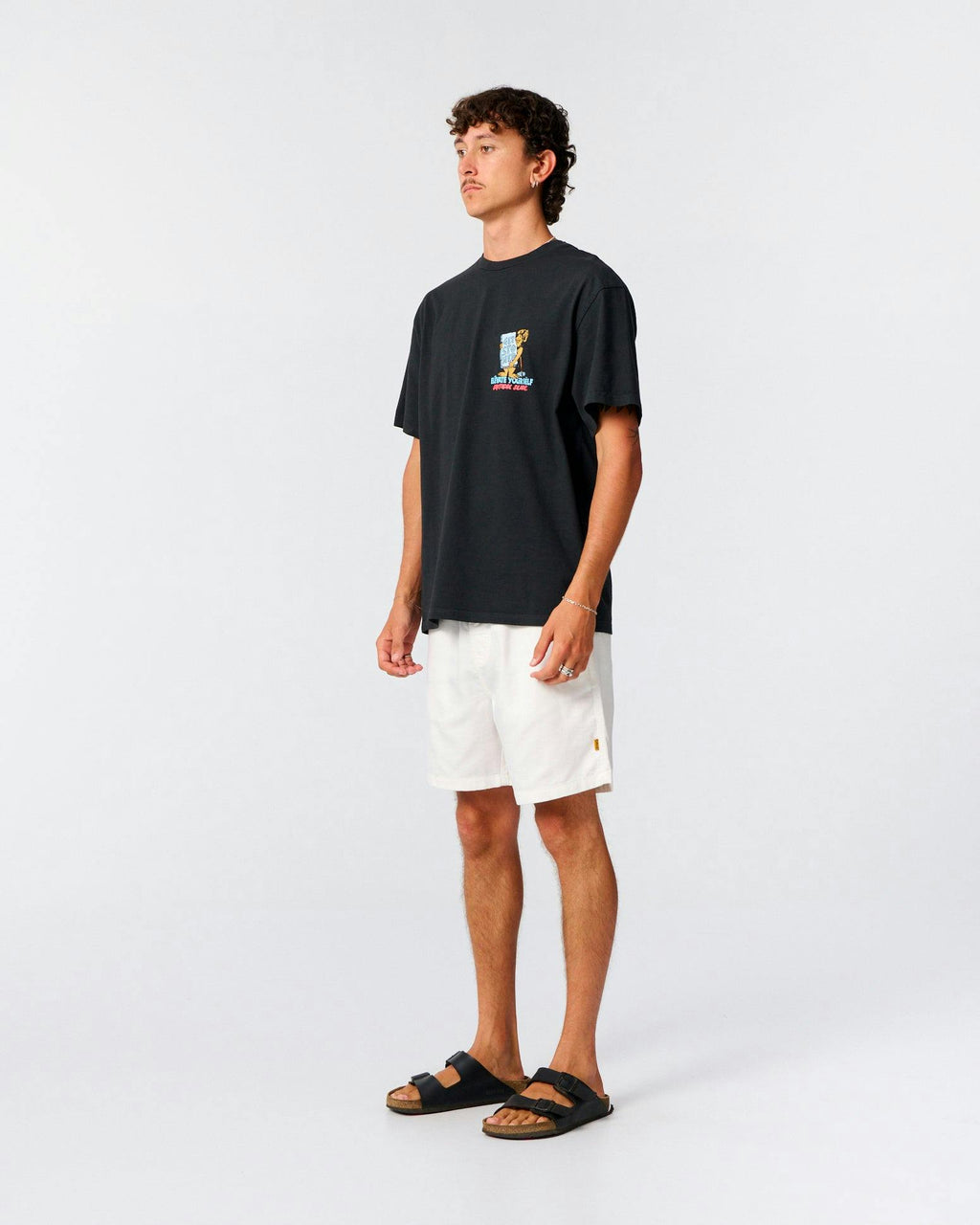 Levitate Tee - Vintage Black