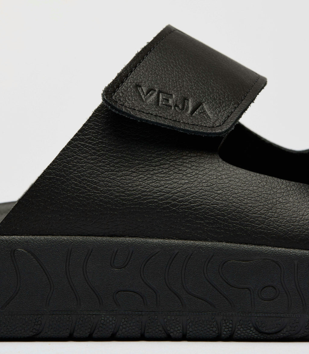 VEJA Etna Leather Sandal in Black