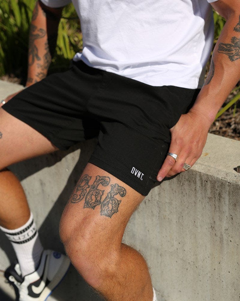 Drop Embroidery Shorts