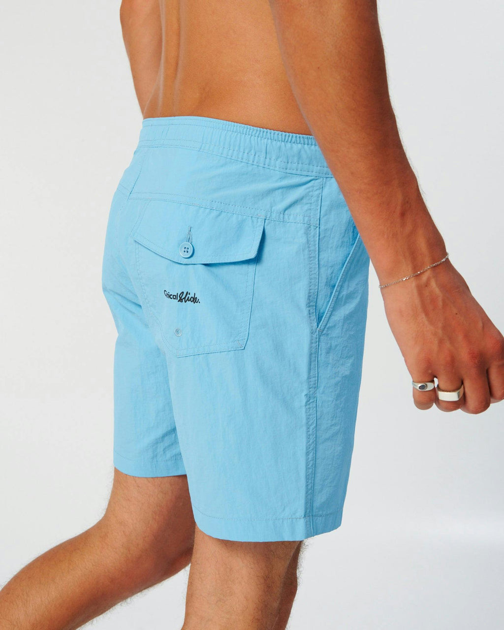 Nucleus 16" Trunk - Powder Blue