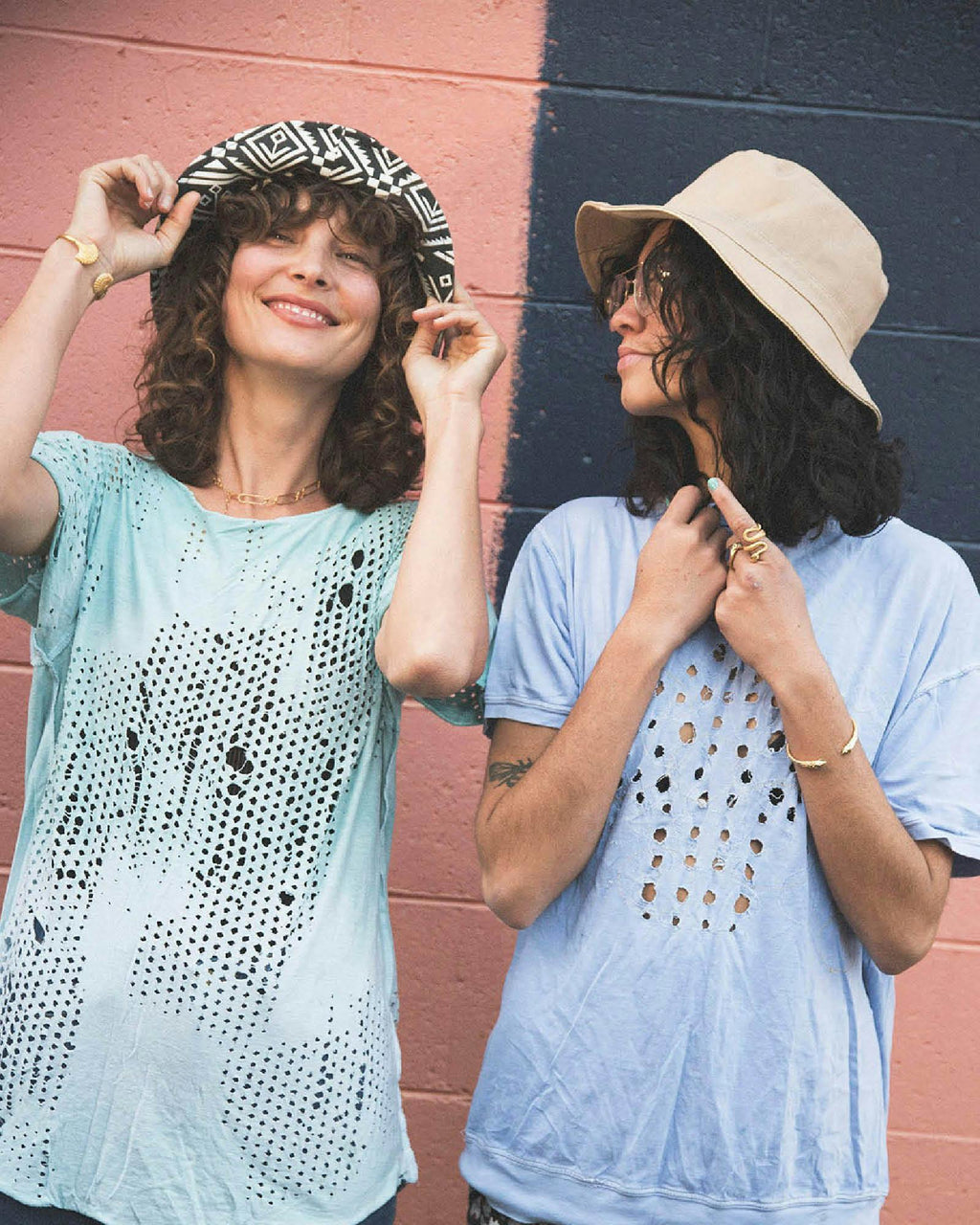 The FlipSide Bucket Hat – Tan Reversible