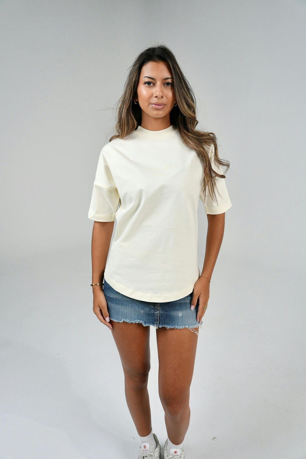 Clubman WMNS "Crush" Tee – Bone