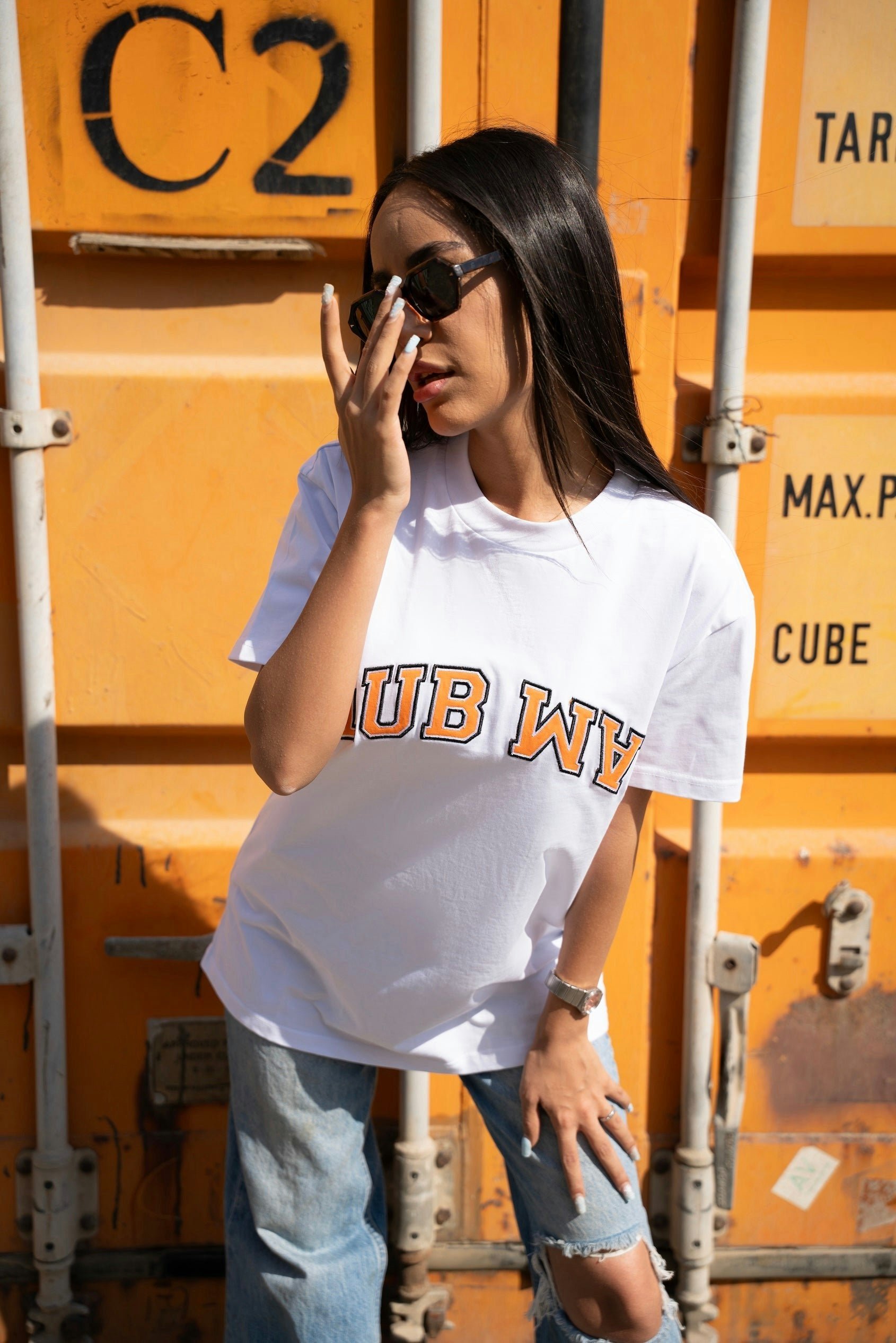 Clubman "ICON" Tee – White/Black