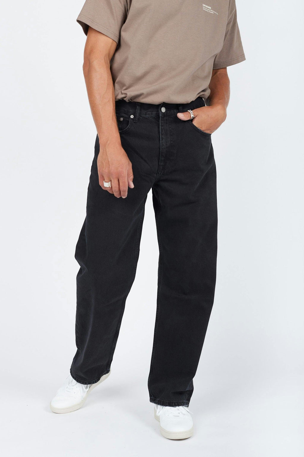 Omar Baggy Jeans - Worn Black