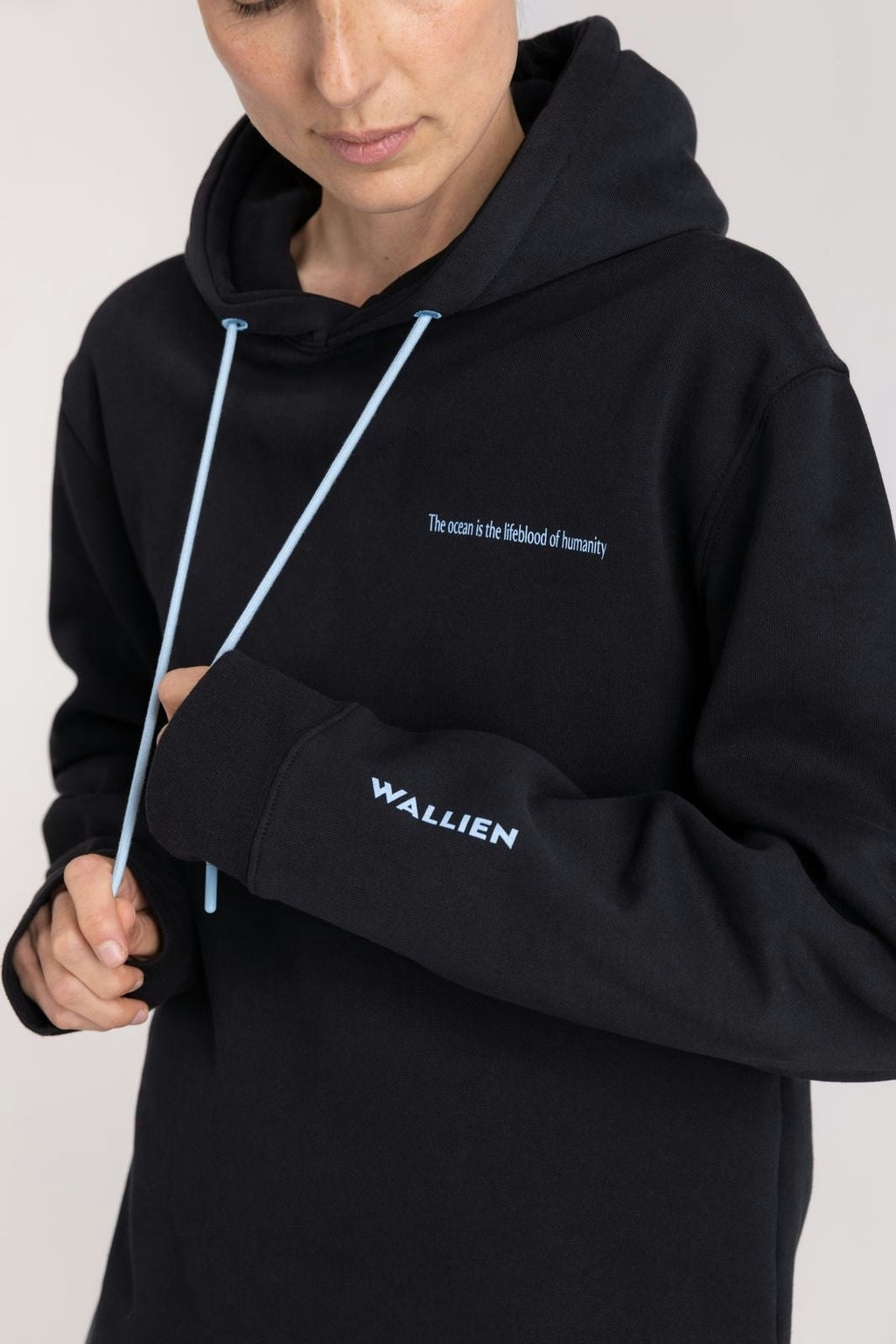 Ocean Hoodie ― Black