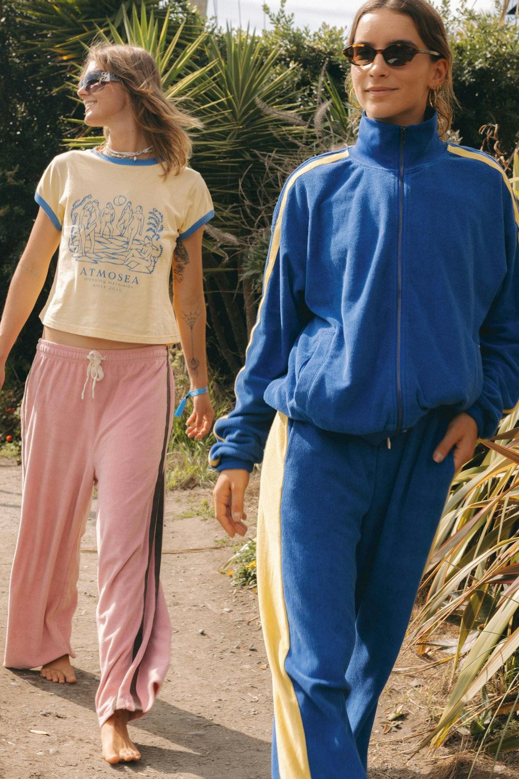 Après Surf Jacket in Blue & Yellow