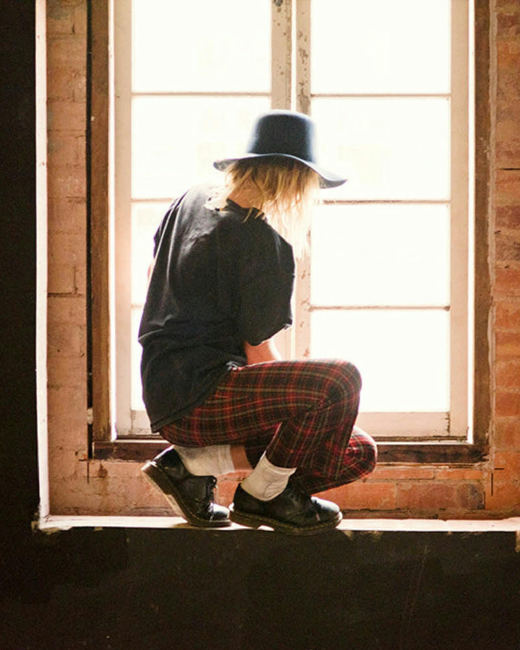 The Janis Felt Hat – Navy