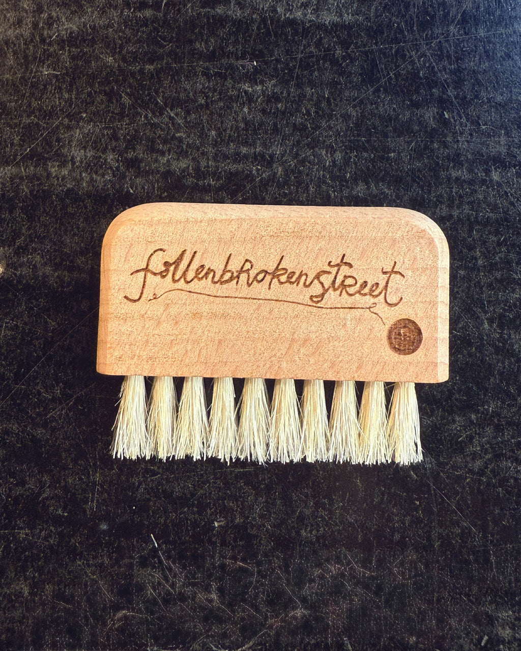 Mini Wooden Hat Brush – FallenBROKENstreet