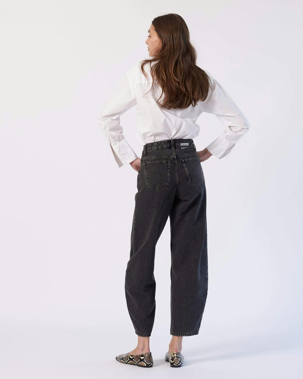 Nanci Barrel Jeans - Aged Black