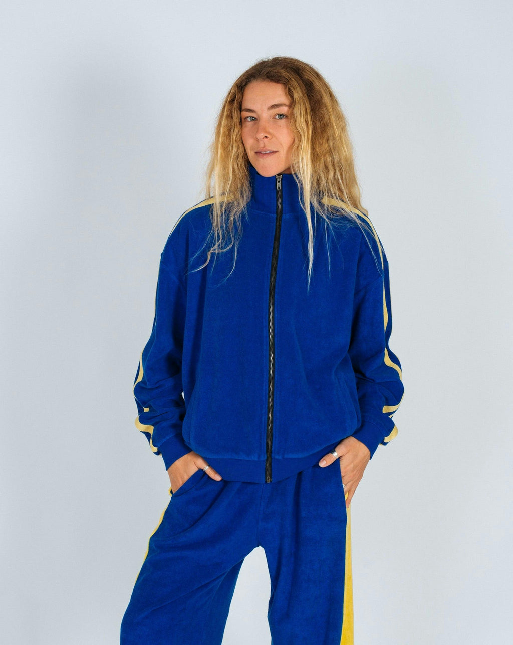 Après Surf Jacket in Blue & Yellow