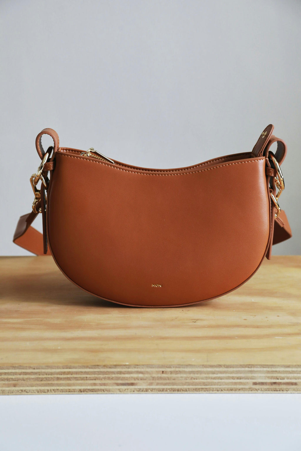 Smooth Leather Saddle Bag | Windsor Tan Gold