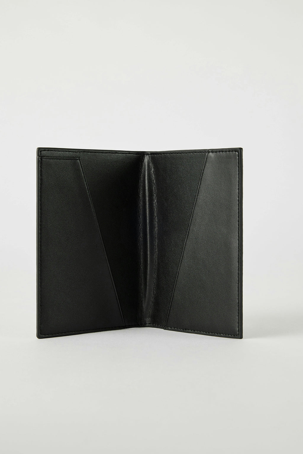Leather Passport Holder | Black