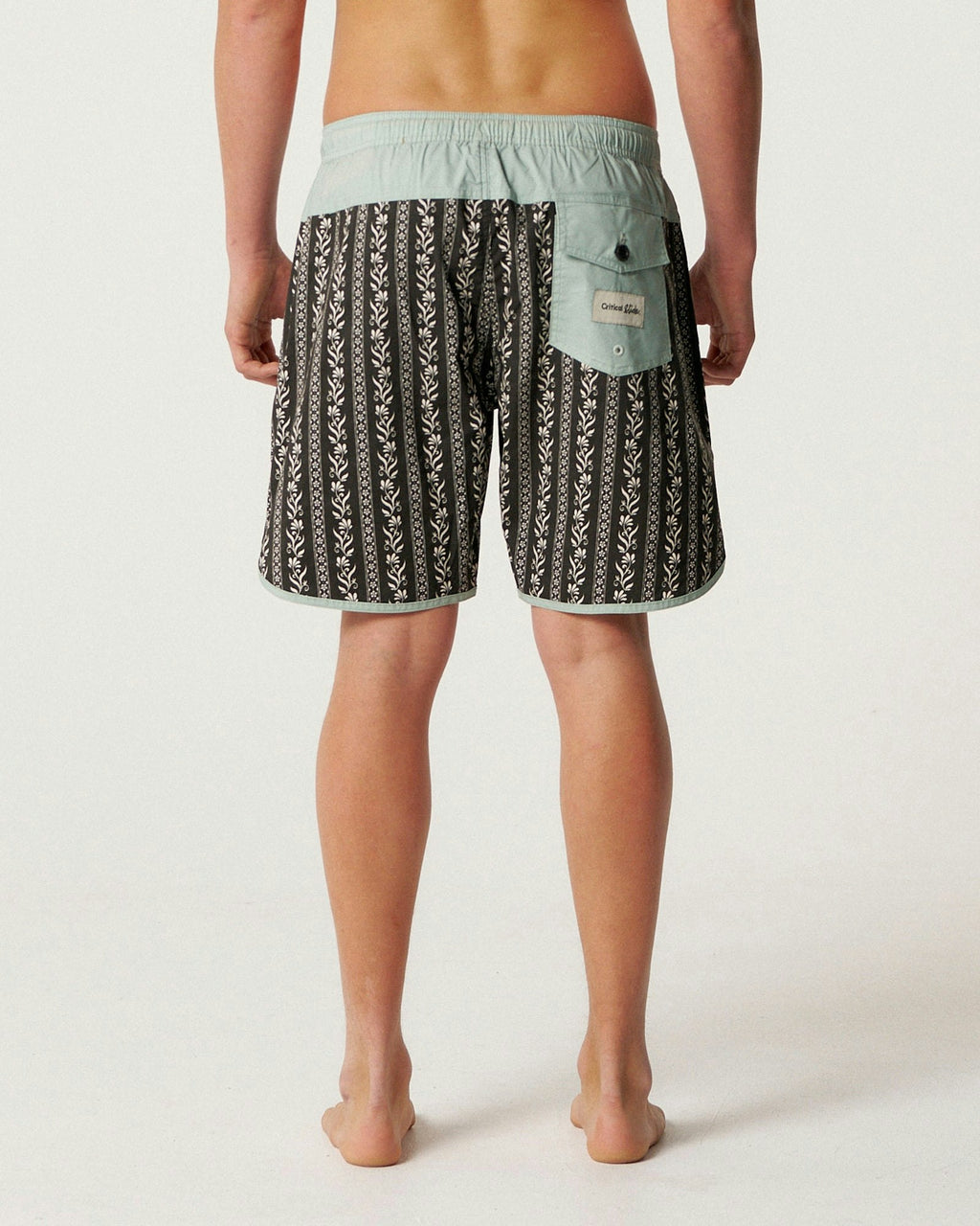 Holiday 17" Scallop Trunk - Phantom