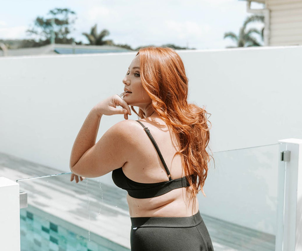 RIBBED BRALETTE - BLACK
