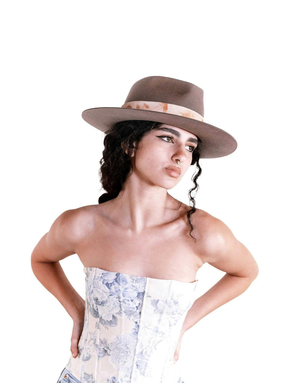 The Zephyr – Vintage Felt Hat in Taupe