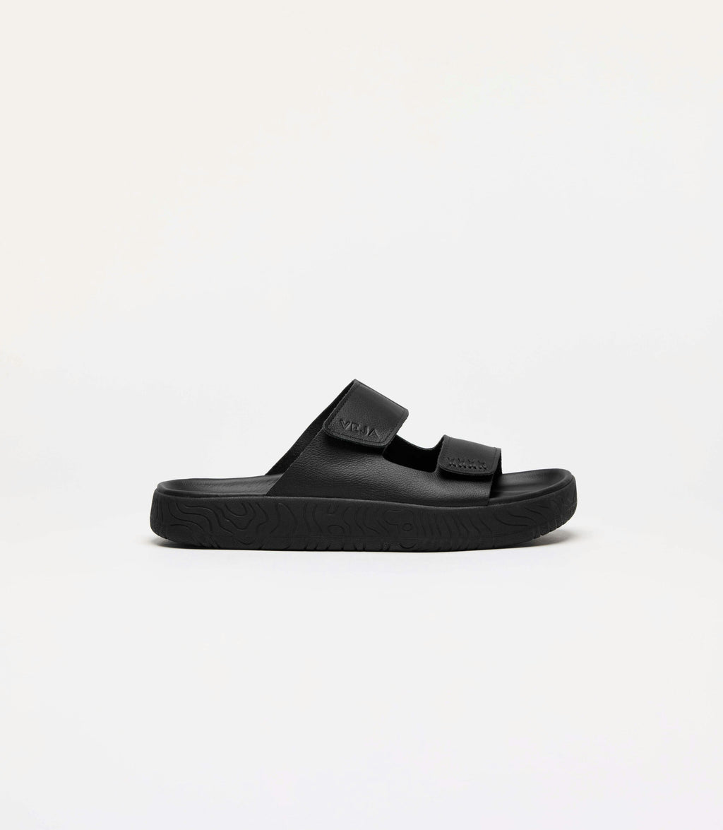 VEJA Etna Leather Sandal in Black