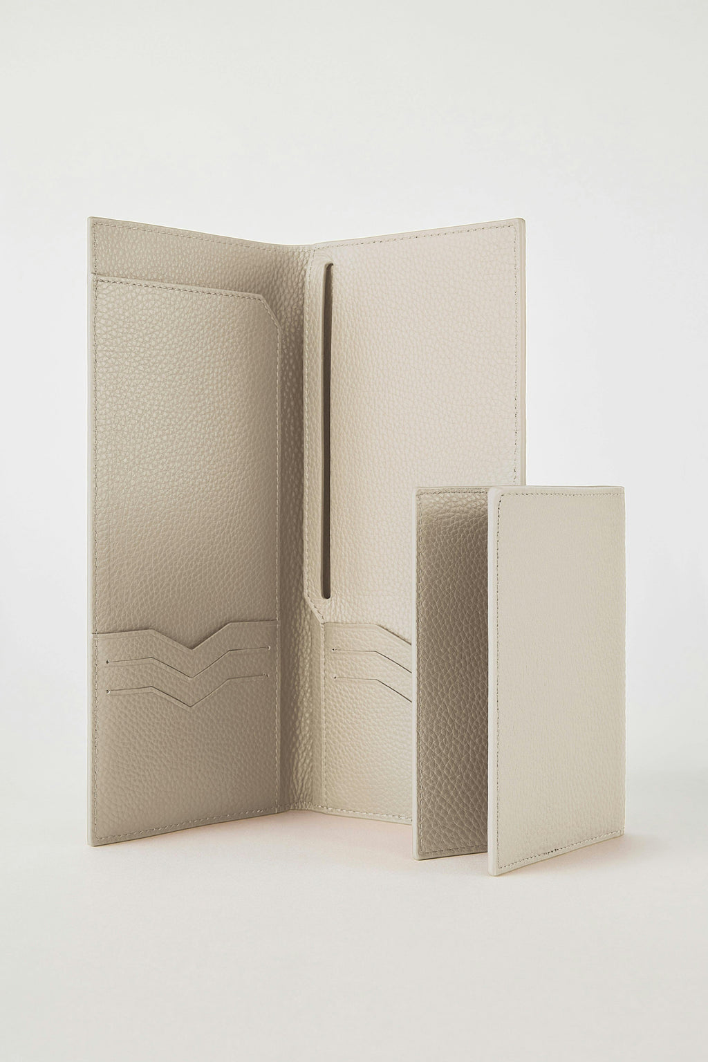 Leather Travel Wallet | White