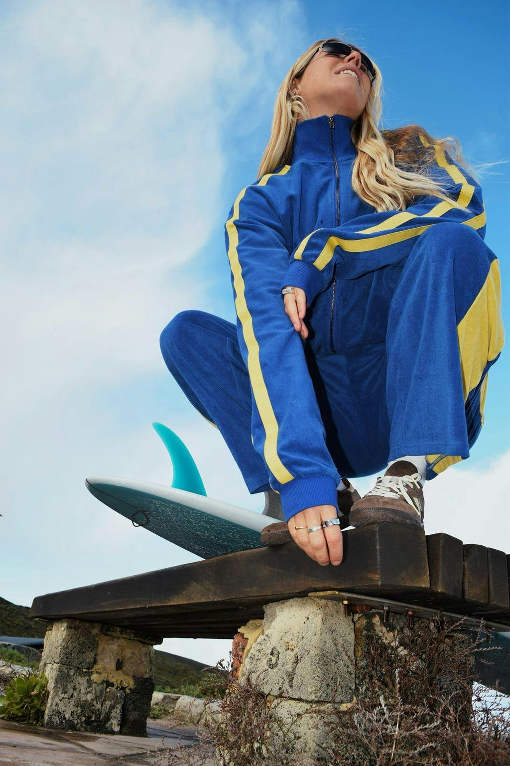 Après Surf Jacket in Blue & Yellow