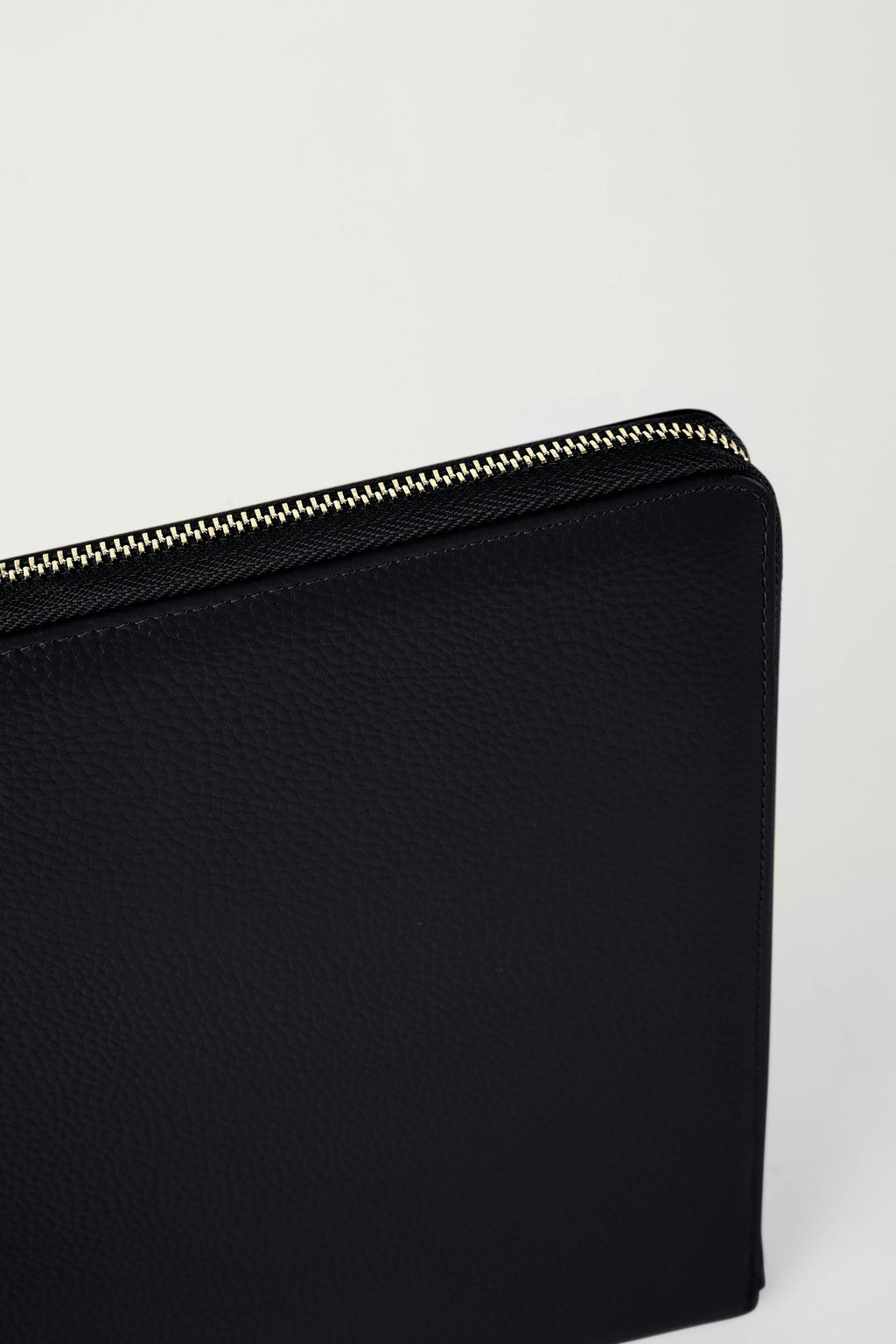 16" Padded Leather Laptop Case | Black Gold