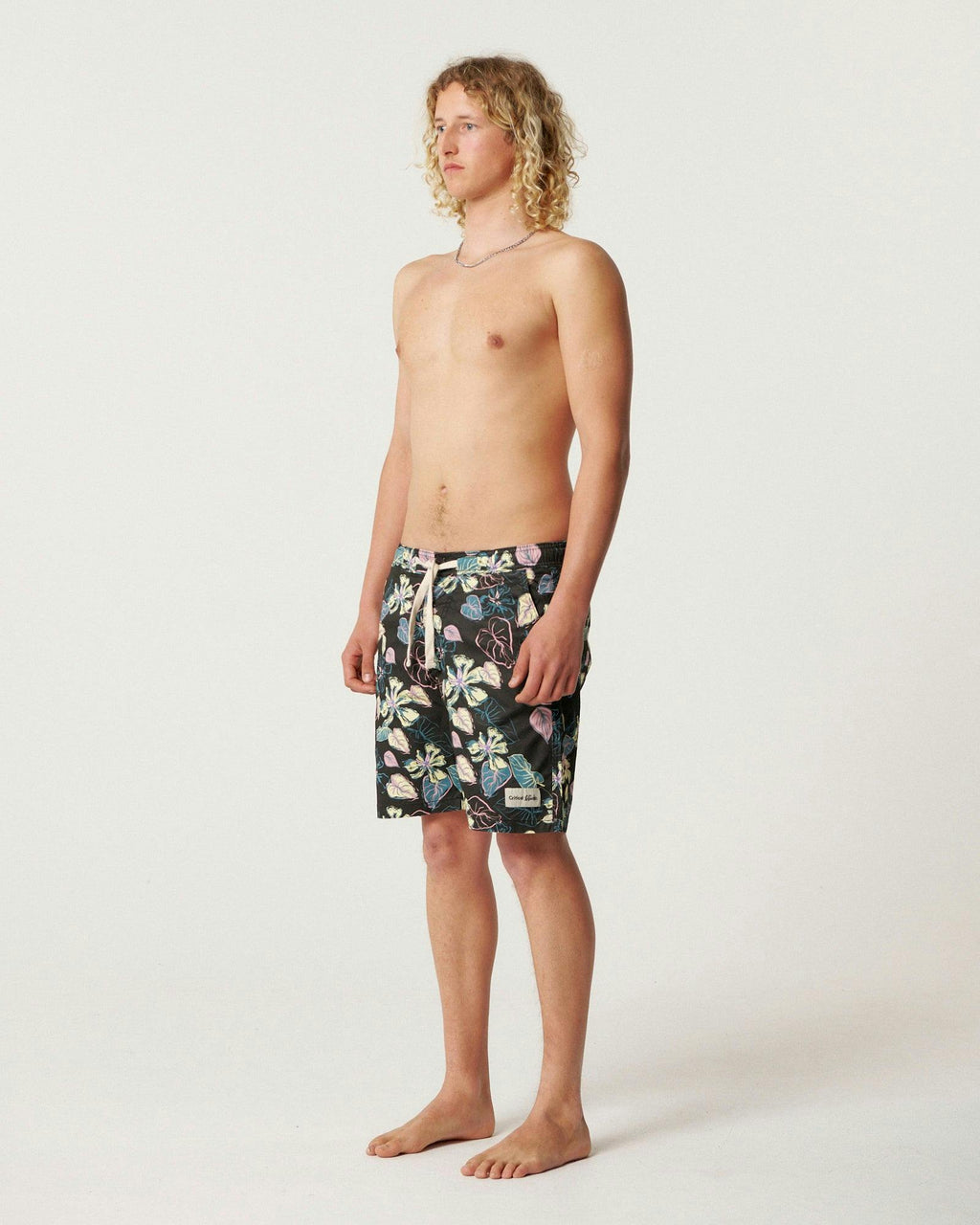 Frequency 17" Trunk - Black