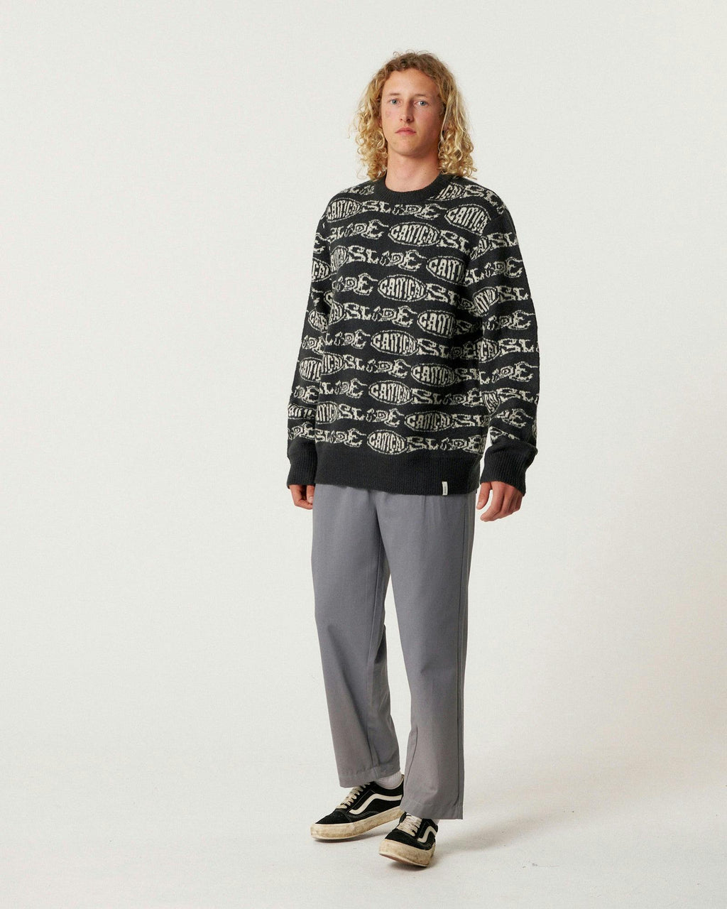 Madness Crew Knit - Black