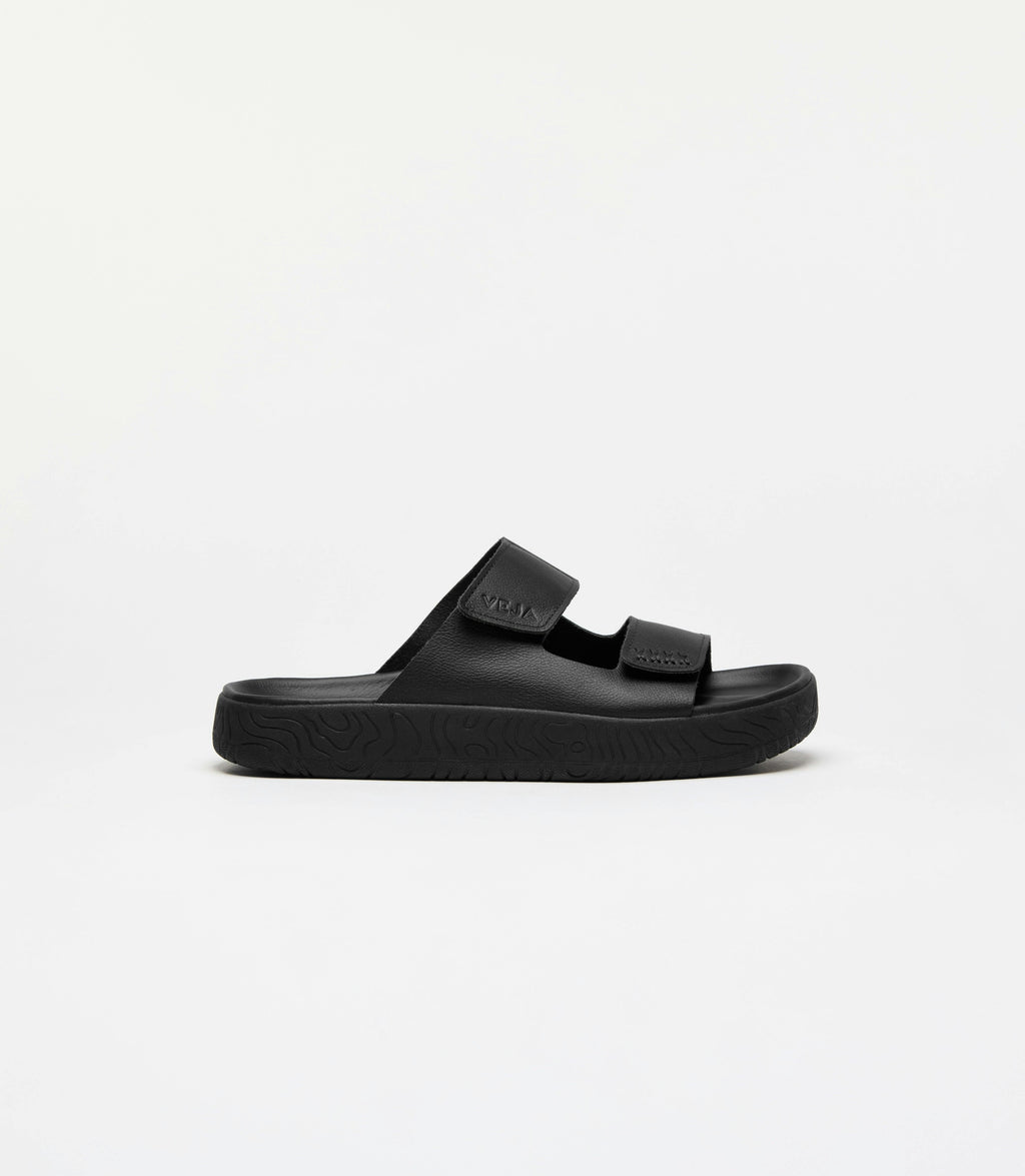 VEJA Etna Leather Sandal in Black