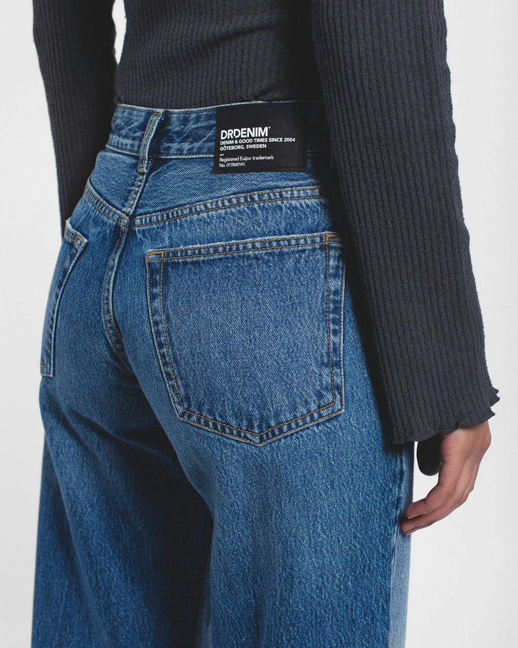 Rhue Low Wide Jeans - Stream Mid Used