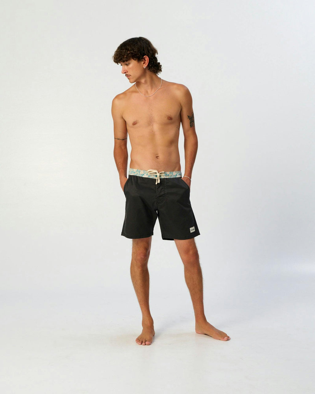 Plain Jane Astro 16" Trunk - Black