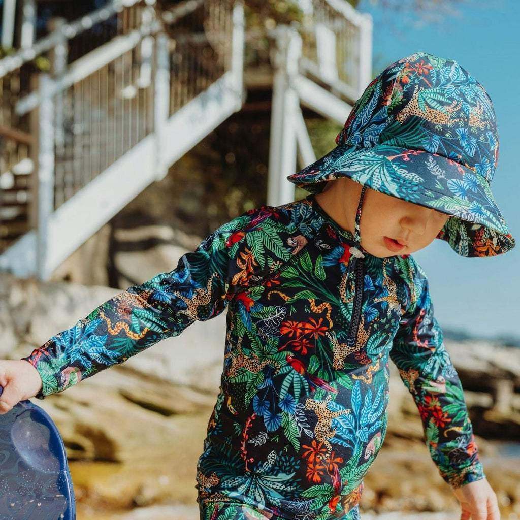 The Finn rashie - Amazon